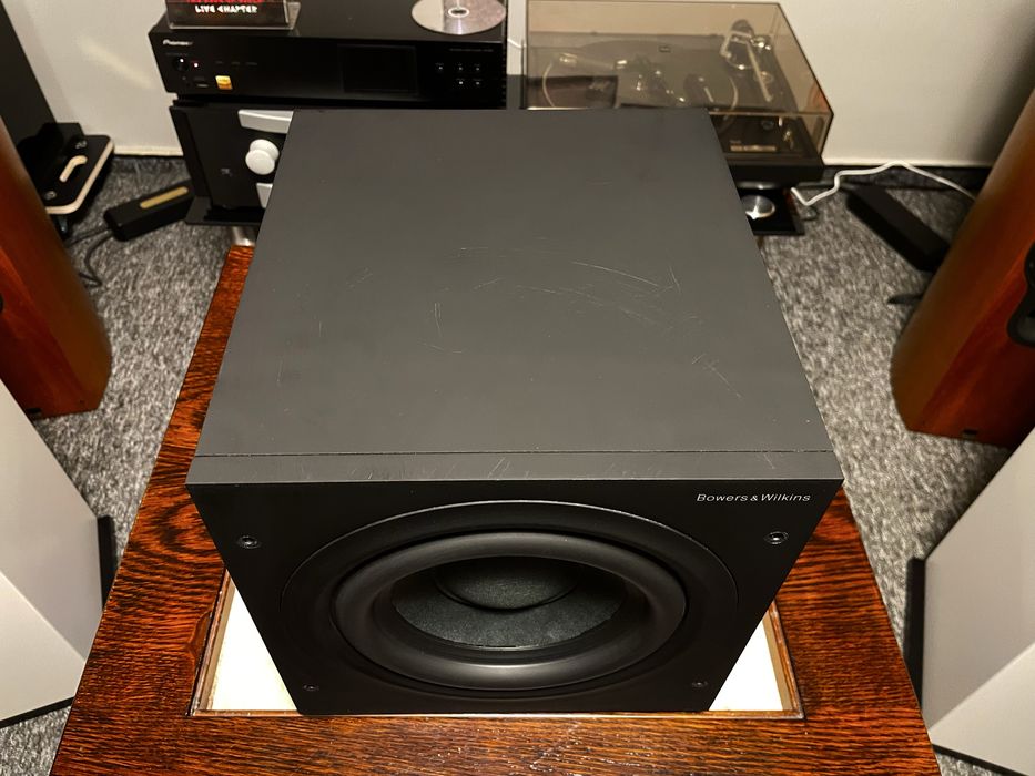 Subwoofer aktywny Bowers & Wilkins ASW 608 200 Watt