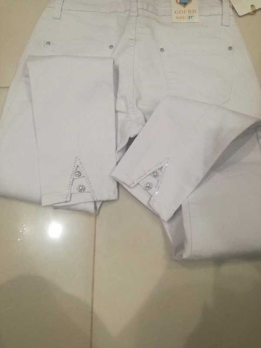 Białe spodnie roz. 27