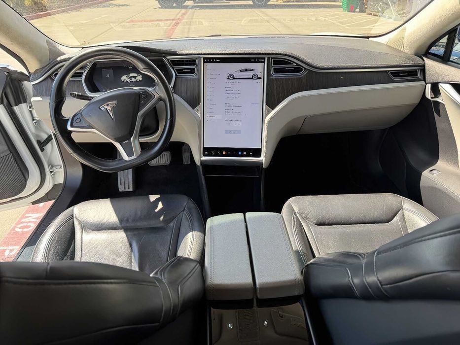 Tesla Model S 85      2013