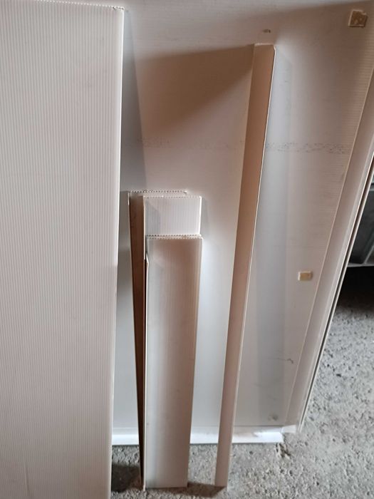 várias Placas Policarbonato Alveolar usadas