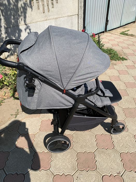 Прогулянкова коляска Carello Bravo