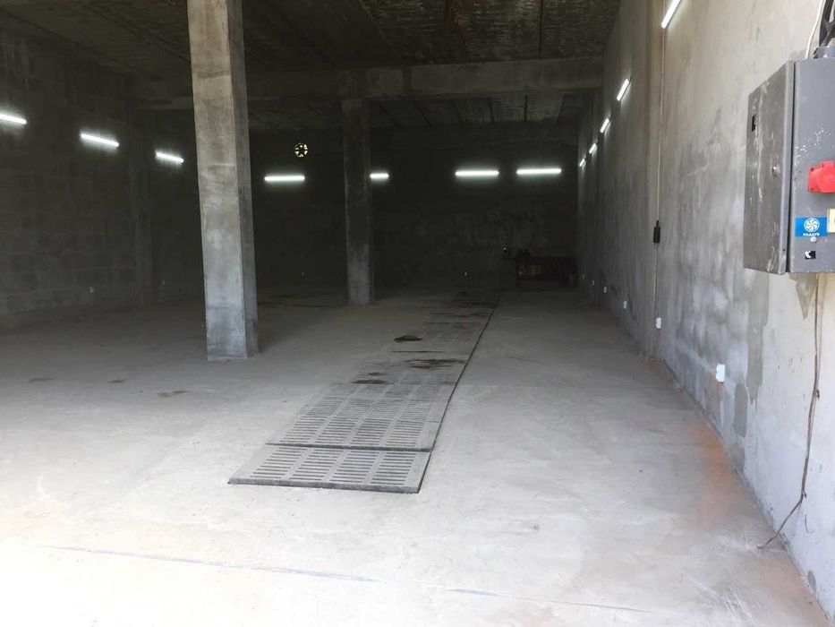 Сдам гаражный бокс в центре