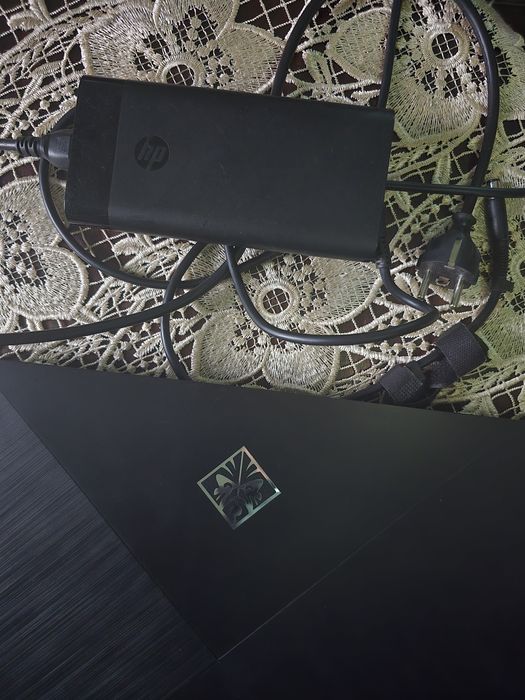 HP Omen17  i5 RTX2070 polecam!