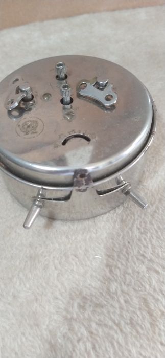 Relógio despertador antigo