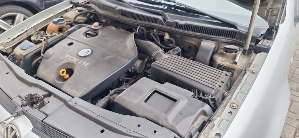 GOLF IV 1900 TDi 110 CV Versão 25 Anos