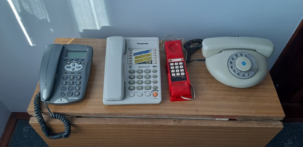 Продам телефони!