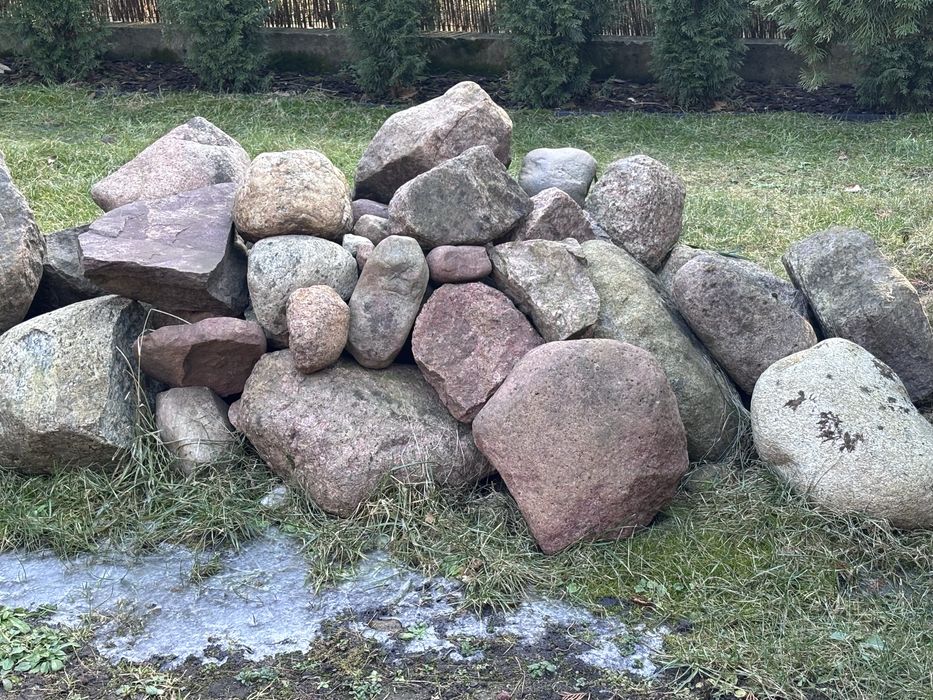 Oddam kamienie z ogrodu