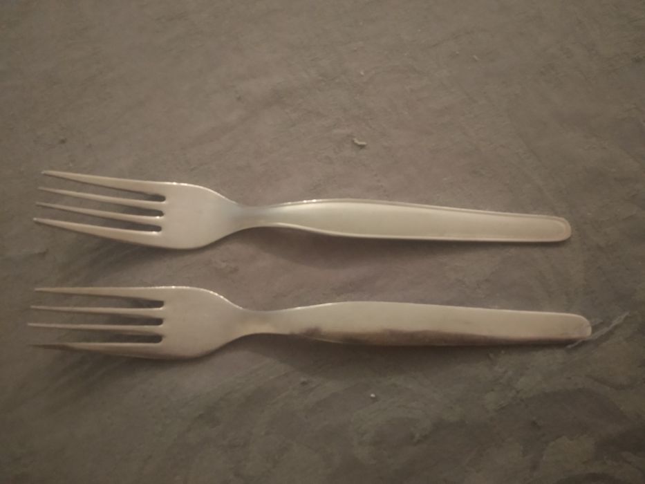 Dining Forks423054686322708480