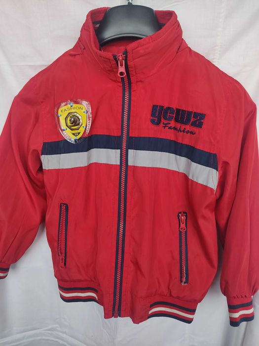 Продам весняну курточку для хлопчиків!!!