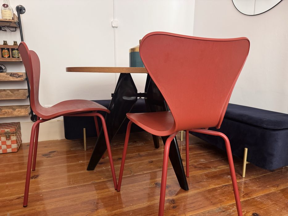 4 Cadeiras de Jantar Vermelhas | Design | Estilo Arne Jacobsen