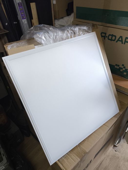 Світлодіодна панель 600х600 Армстронг