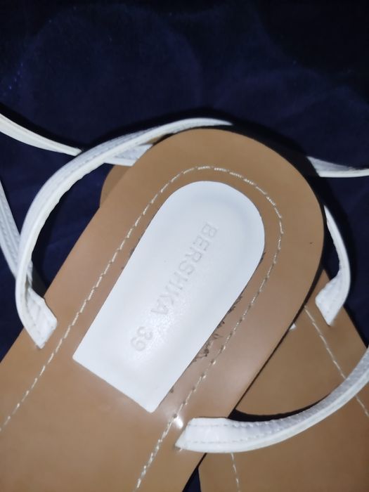 Босоножки bershka 39