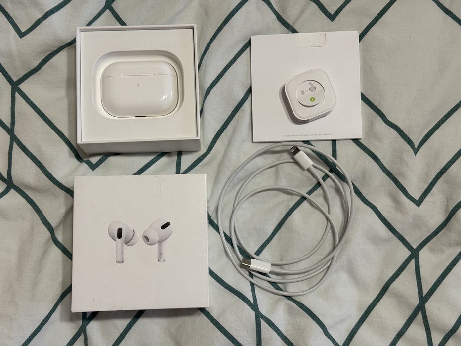 Навушники Airpods Pro