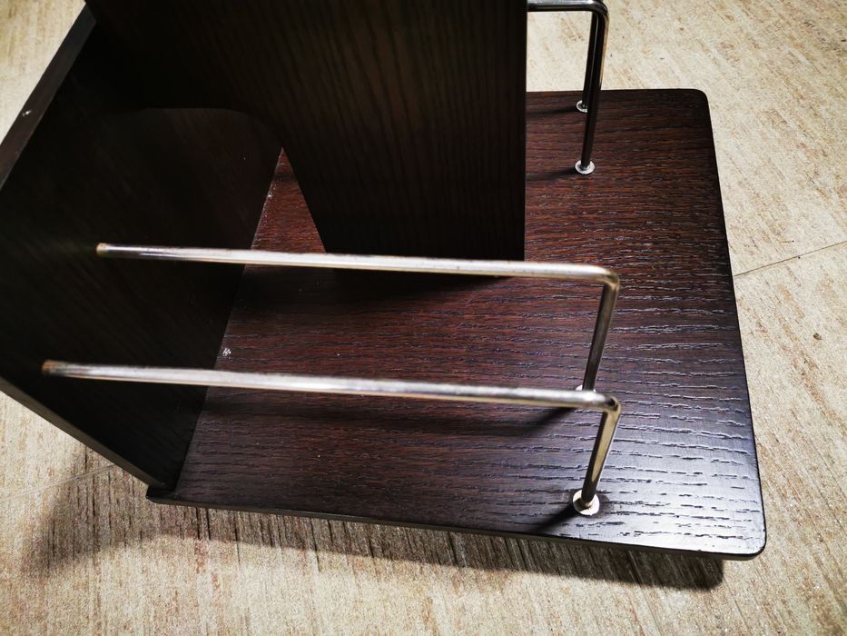 Porta revistas e jornais