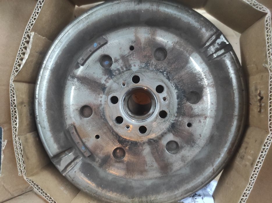 Зчеплення та маховик LuK на Volkswagen Passat b7 2.0 tdi