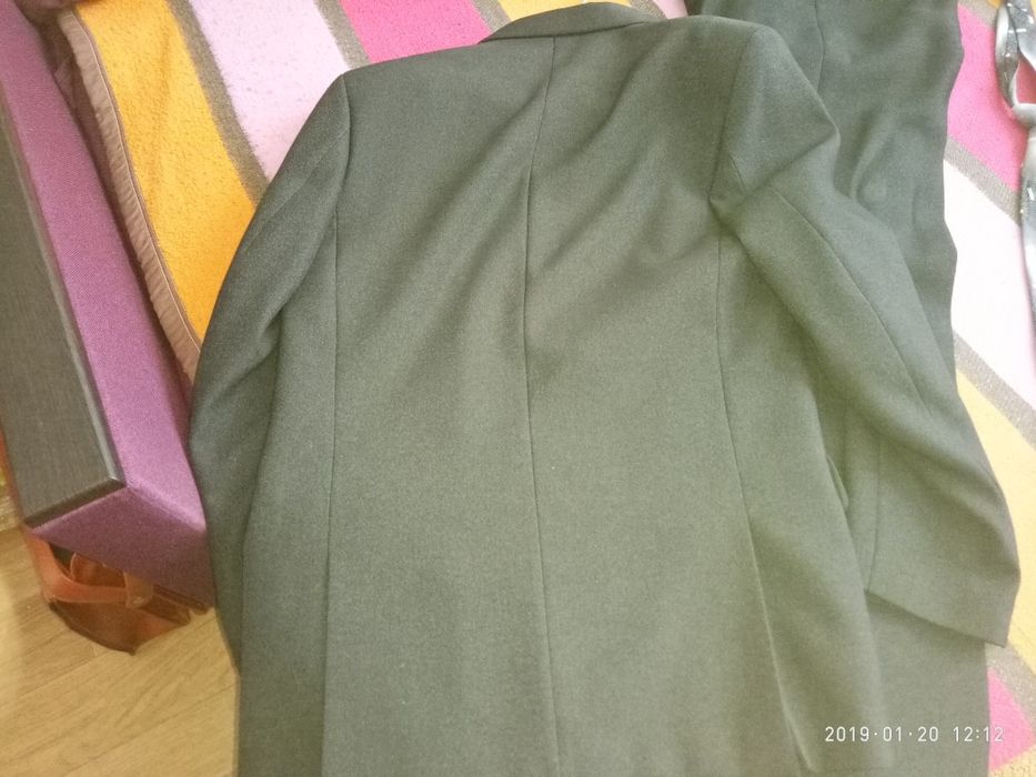 Продам костюм и галстук