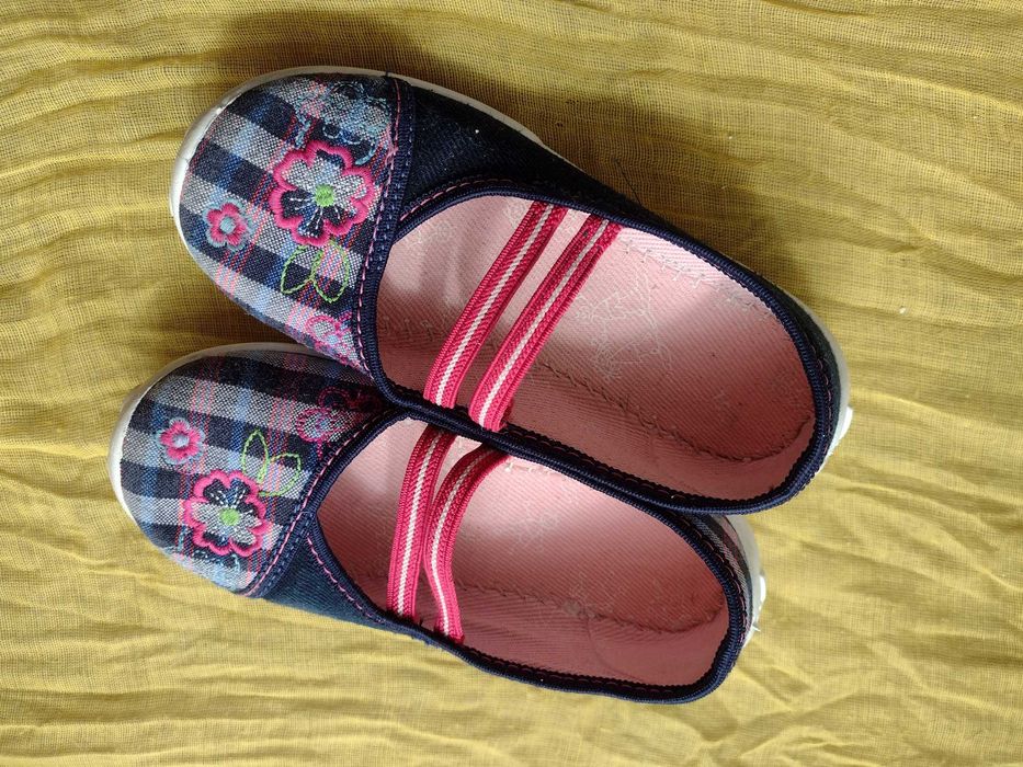 Tenisówki  rozm. 26 (ok. 16 cm wkładka)