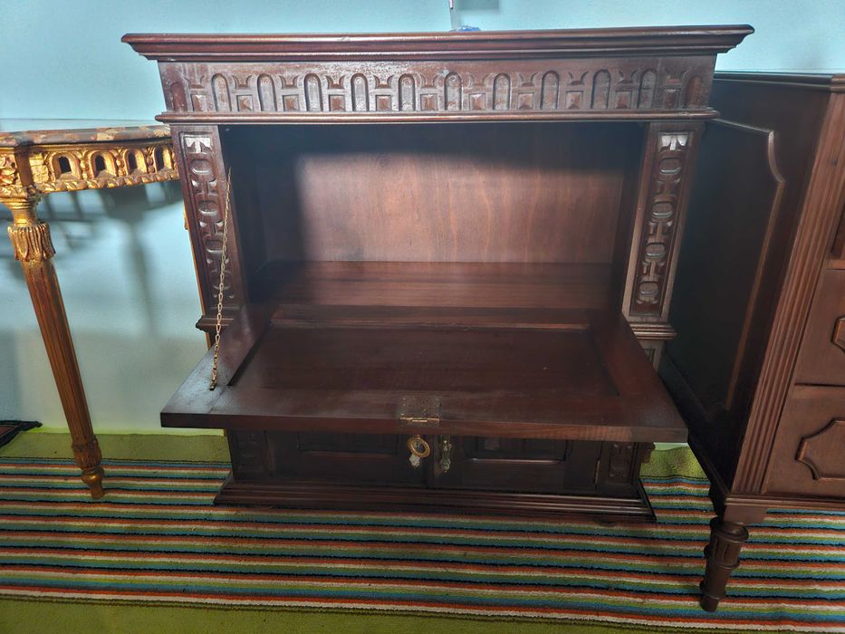 Móvel bar em madeira - óptimo estado geral