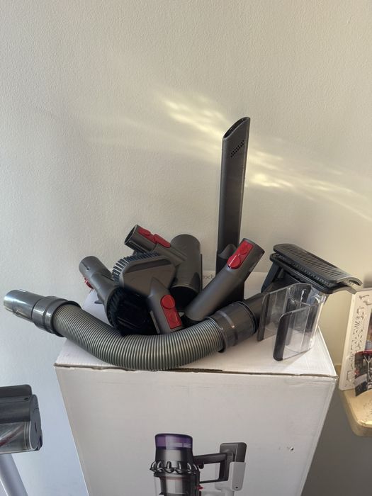 Dyson V11 (SV17) Absolute Extra Pro + stojak