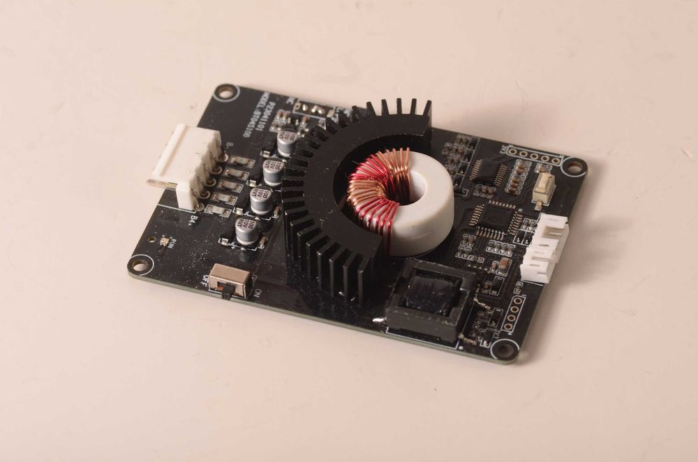 Комплект для LiFePO4 LFP 4s 12V 300A: плата BMS, балансир 10А +дисплей
