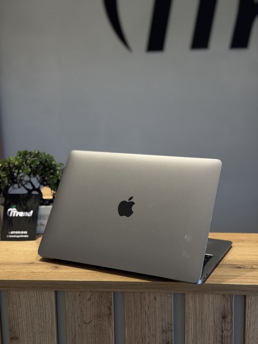 macbook air m1 16gb - Купити електроніку - Ціни на OLX.ua