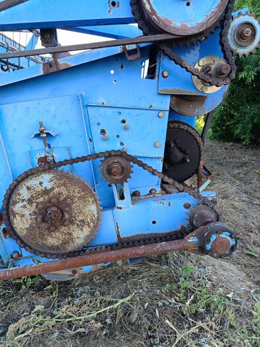 Жатка зернова (New Holland Bizon)