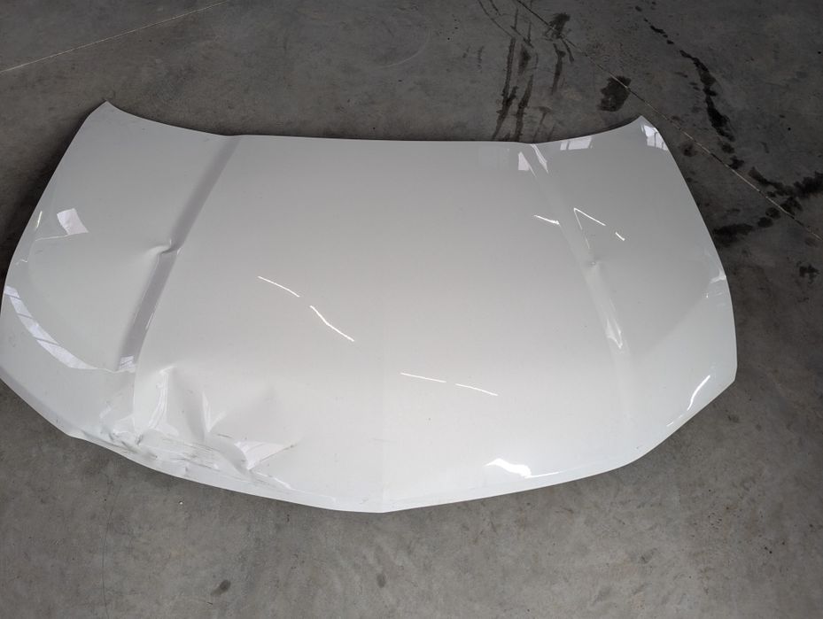 Капот Chevrolet Blazer EV під рихтовку