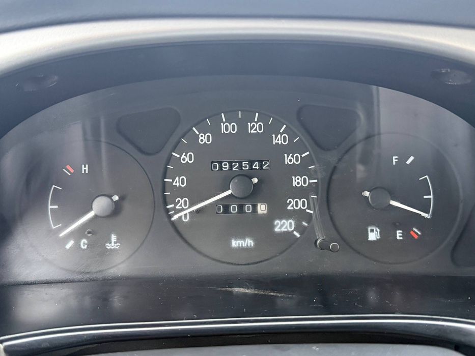 Део сенс 2012 газбензин 90т. Пробег