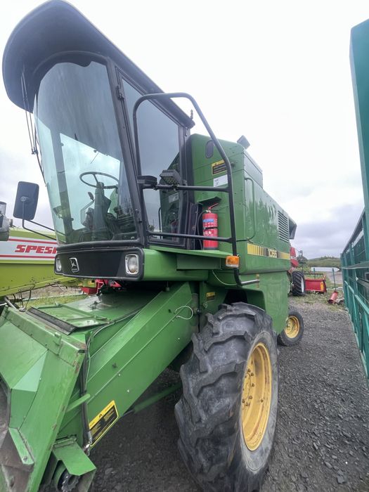 Комбайн John Deere 1055