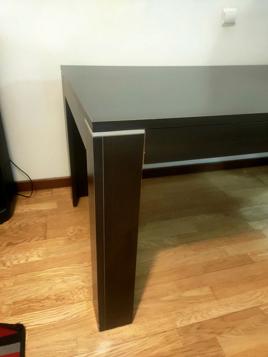 Conjunto Mesa Jantar Extensível Wengué (Desmontada) + 4 Cadeiras