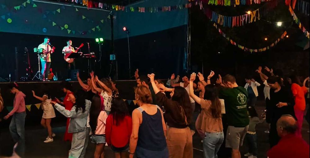 Música ao Vivo para Momentos Inesquecíveis
