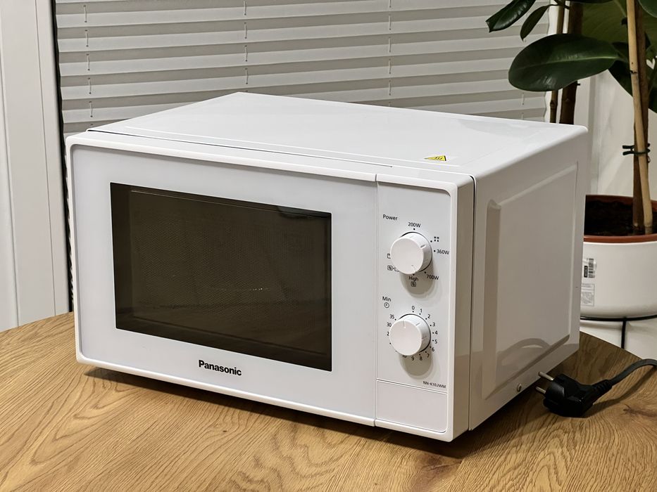 Kuchenka mikrofalowa z grillem Panasonic NN-K10JW