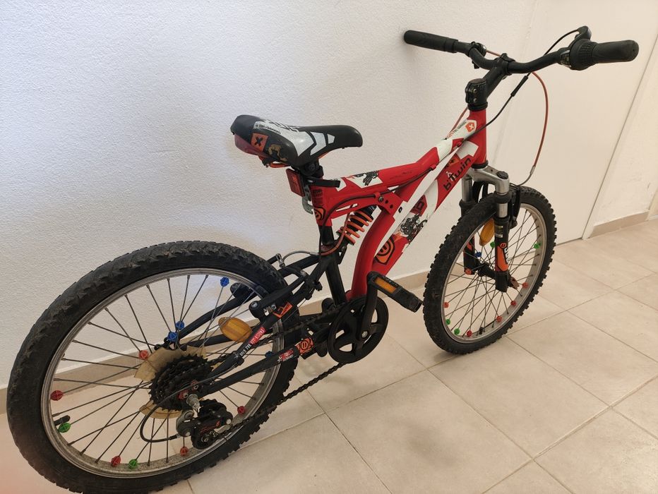 2 bicicletas de criança