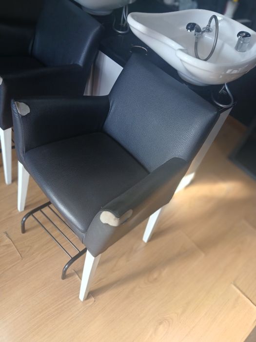 Vendo 2 rampas de lavagem profissionais para cabeleireiro em conjunto.