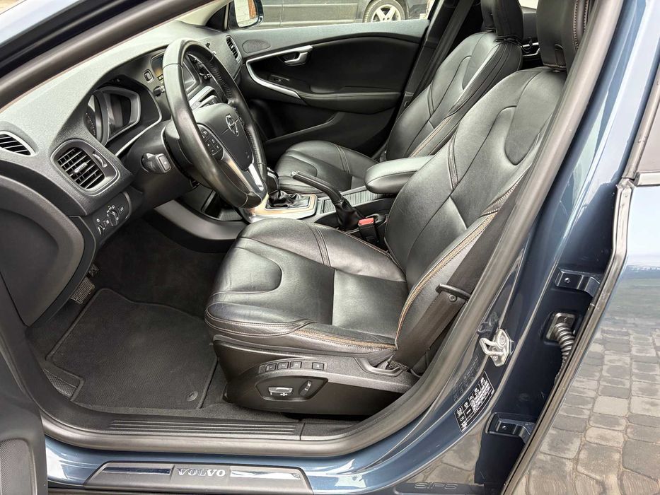 VOLVO V40 CROOS COUNTRY Lifting 2.0d 150KM Automat