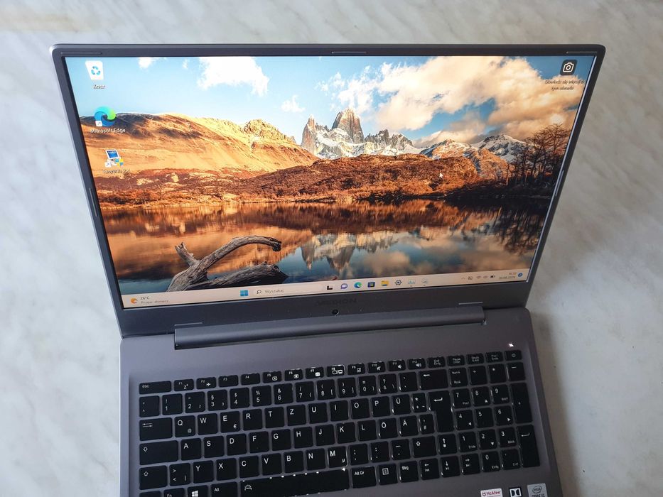 17" Medion. Nowoczesny laptop do pracy, nauki i zabawy