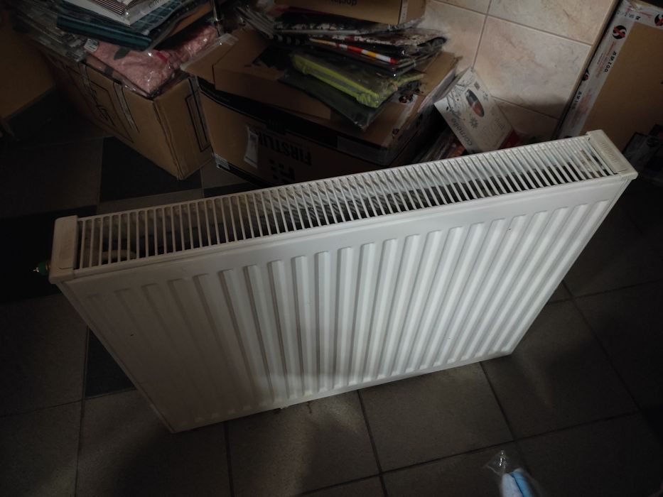 Grzejnik 80 x 60 biały Buderus