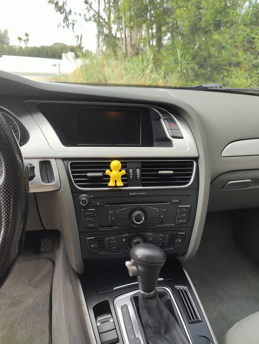 Audi A4 B8 Avant Multitronic 2.0 TDI