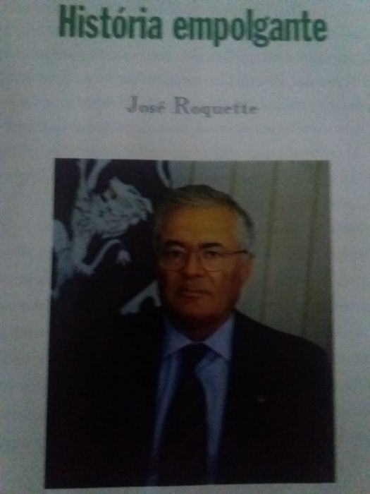 3 Livros Sporting Benfica Porto 25€ os 3 cada clube conta  a sua histó