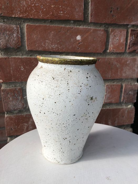 Wazon biały wysokość 19cm