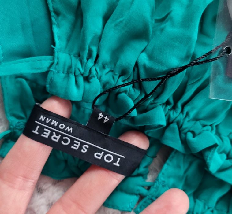 Nowa śliczna sukienka bez rękawów z gumką w pasie 100% wiskoza 44 XXL