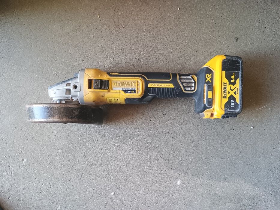 Szlifierka DeWalt DCG 405 + aku 5,0 ah 18 V