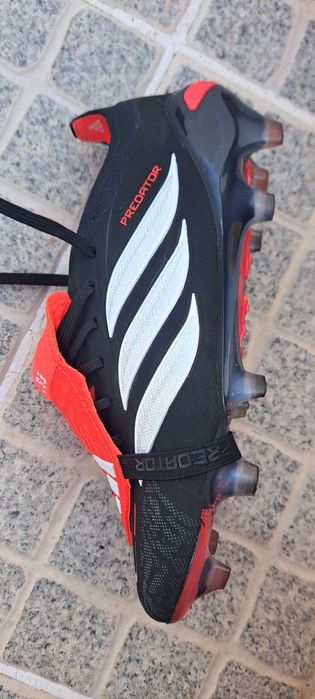 Chuteiras Adidas Predator - tecnologia  Nanostrike+