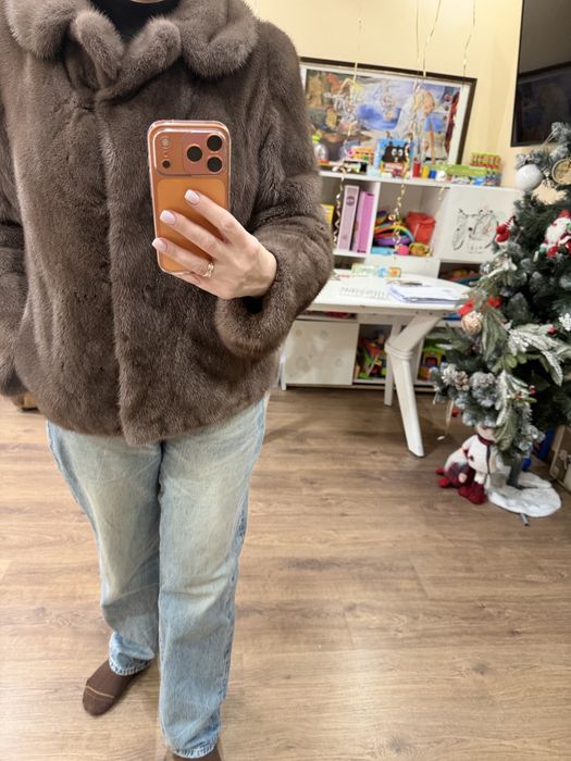 Продам норкову шубу