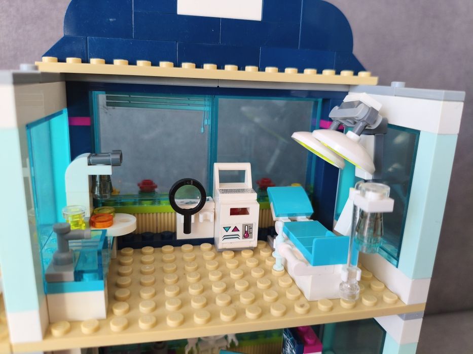 Lego Friends 41318 Szpitala w Heartlake