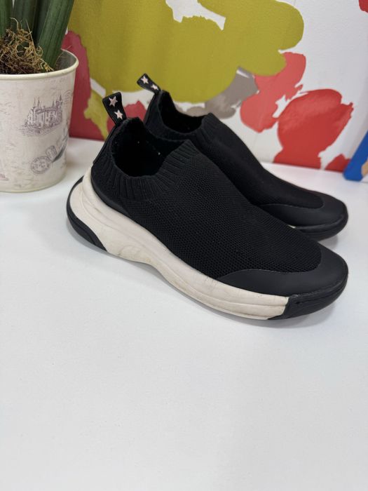 кросівки Zara на дівчинку