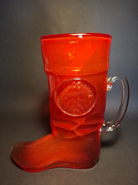 Szklany but kwk Bielszowice, huta Ząbkowic