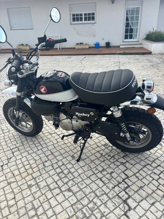 Honda monkey 125
