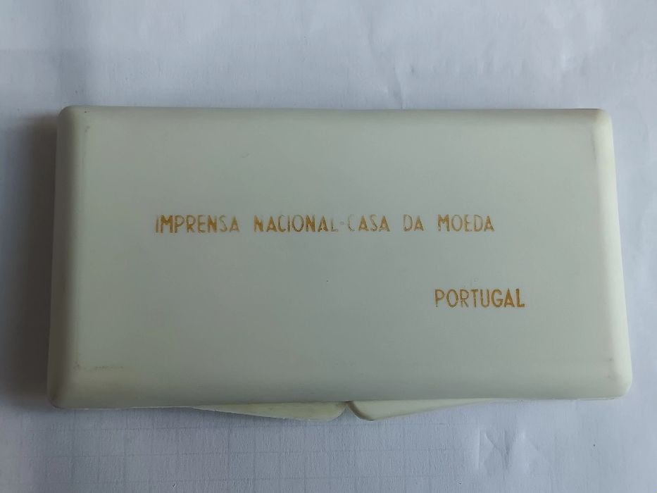 Colecção 2 moedas prata do 25 de Abril  1974