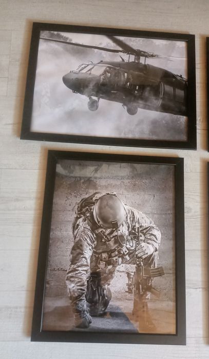 Komplet plakatów czarno białych